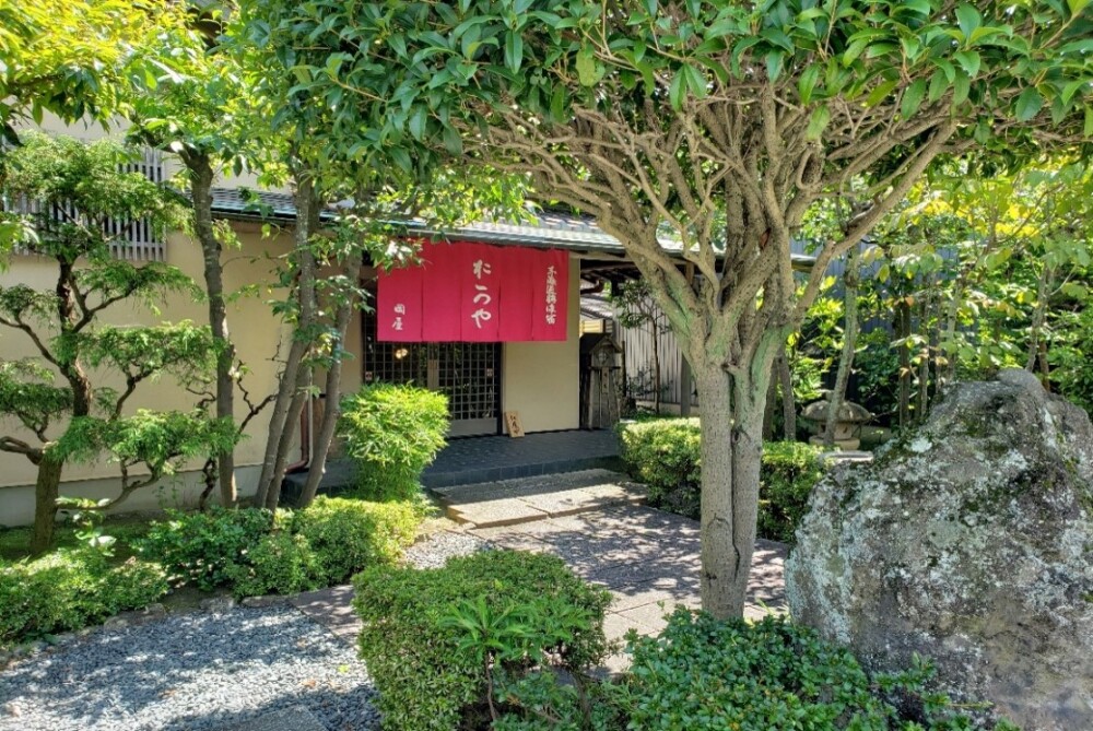 割烹旅館岡屋